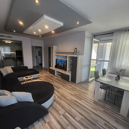 Montana Apartman มิชโคลซ์ ภายนอก รูปภาพ