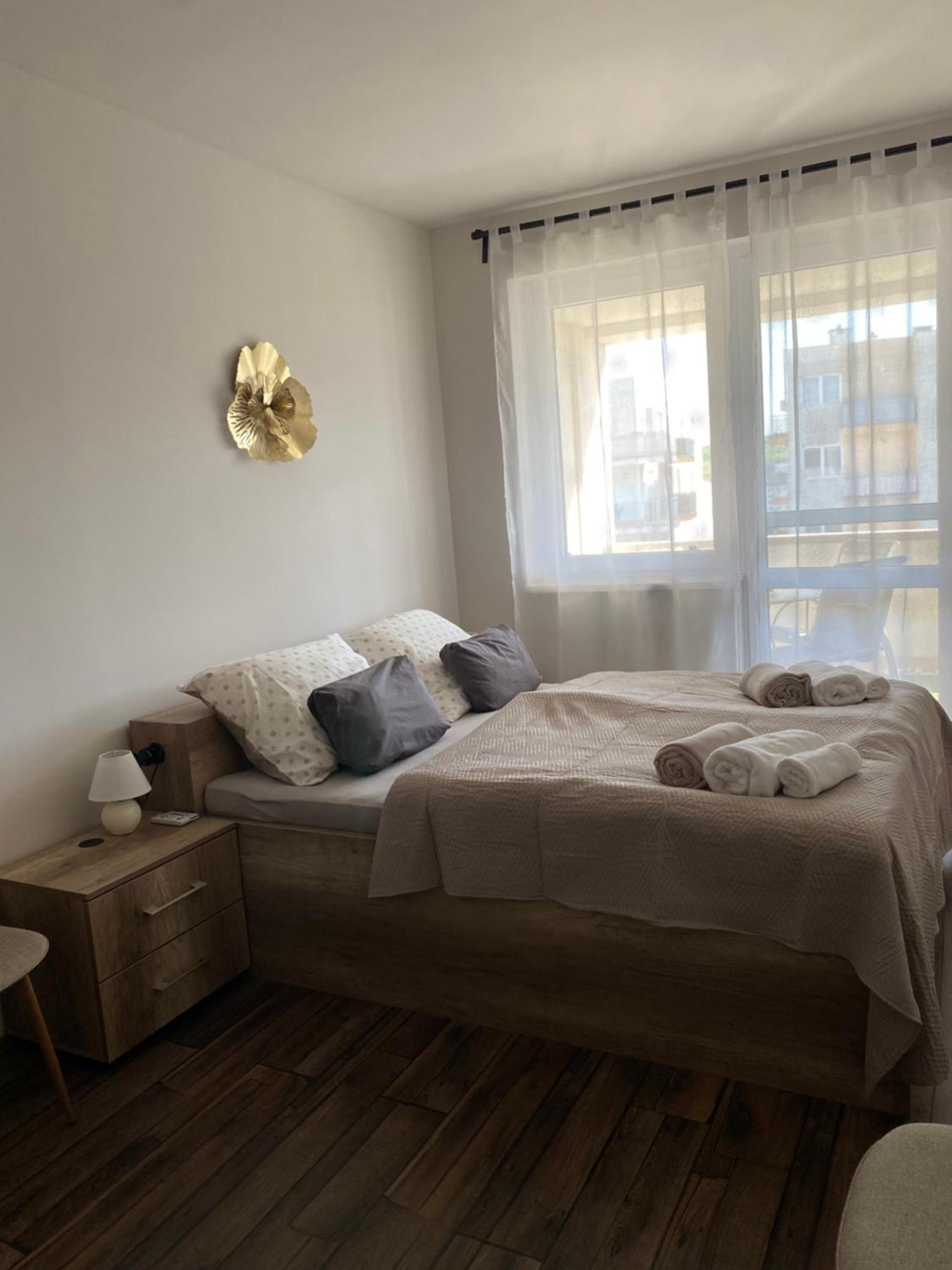 Montana Apartman มิชโคลซ์ ภายนอก รูปภาพ