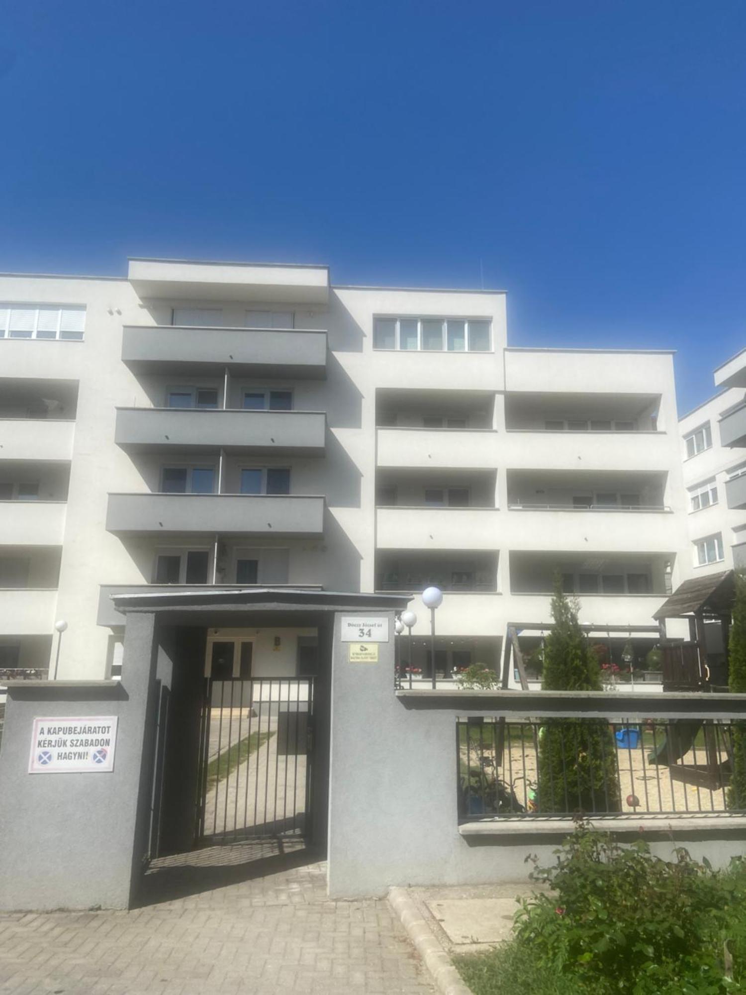 Montana Apartman มิชโคลซ์ ภายนอก รูปภาพ