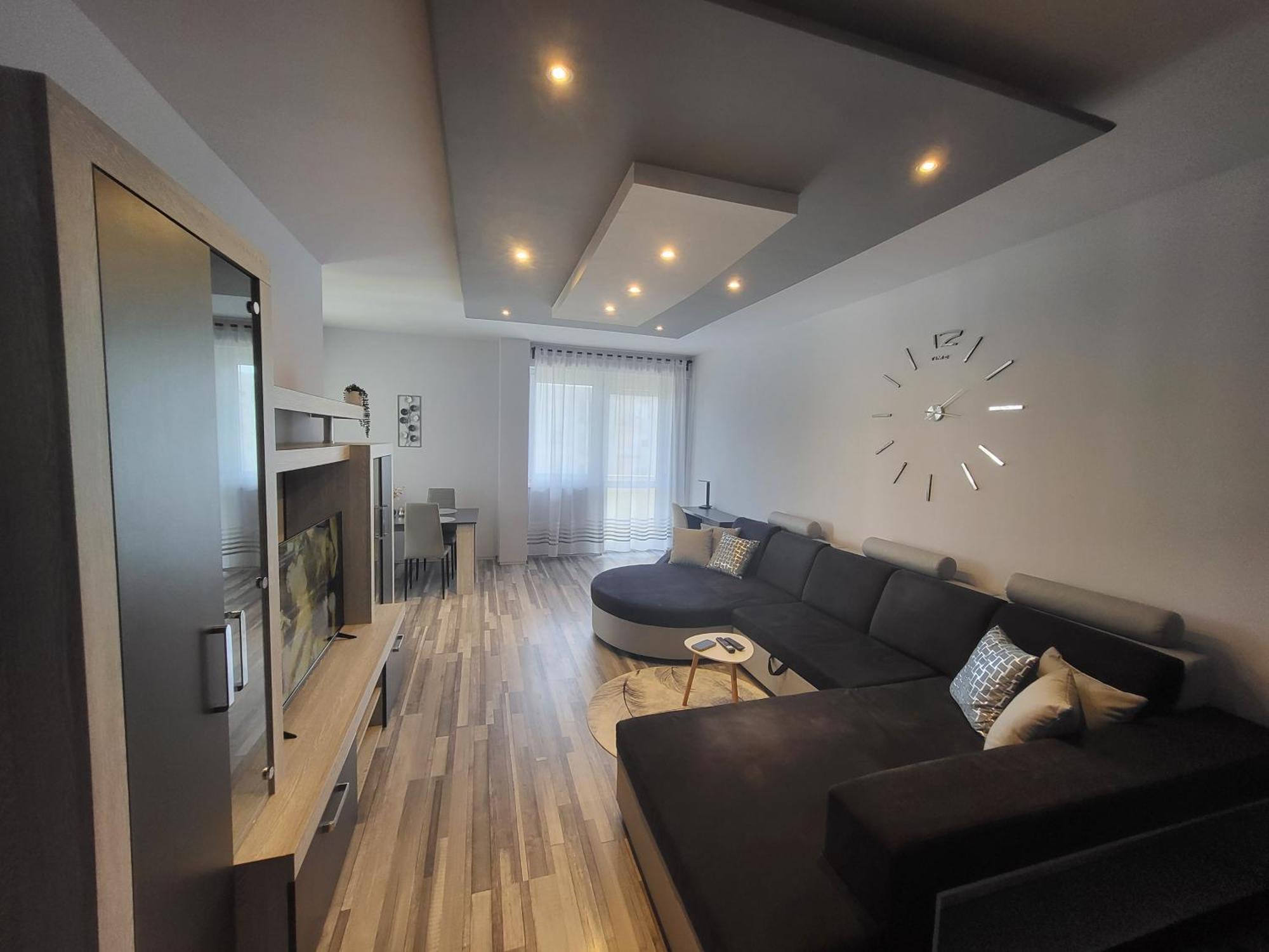 Montana Apartman มิชโคลซ์ ภายนอก รูปภาพ